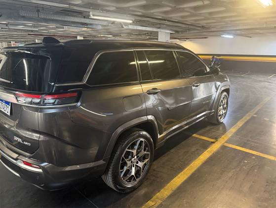JEEP COMMANDER 1.3 T270 TURBO FLEX OVERLAND AT6 JEEP COMMANDER 1.3 T270 TURBO FLEX OVERLAND AT6
